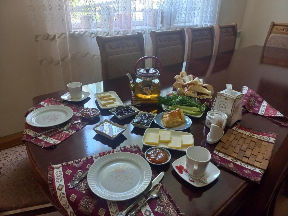 Hotel Dilbo House Dilijan Esterno foto