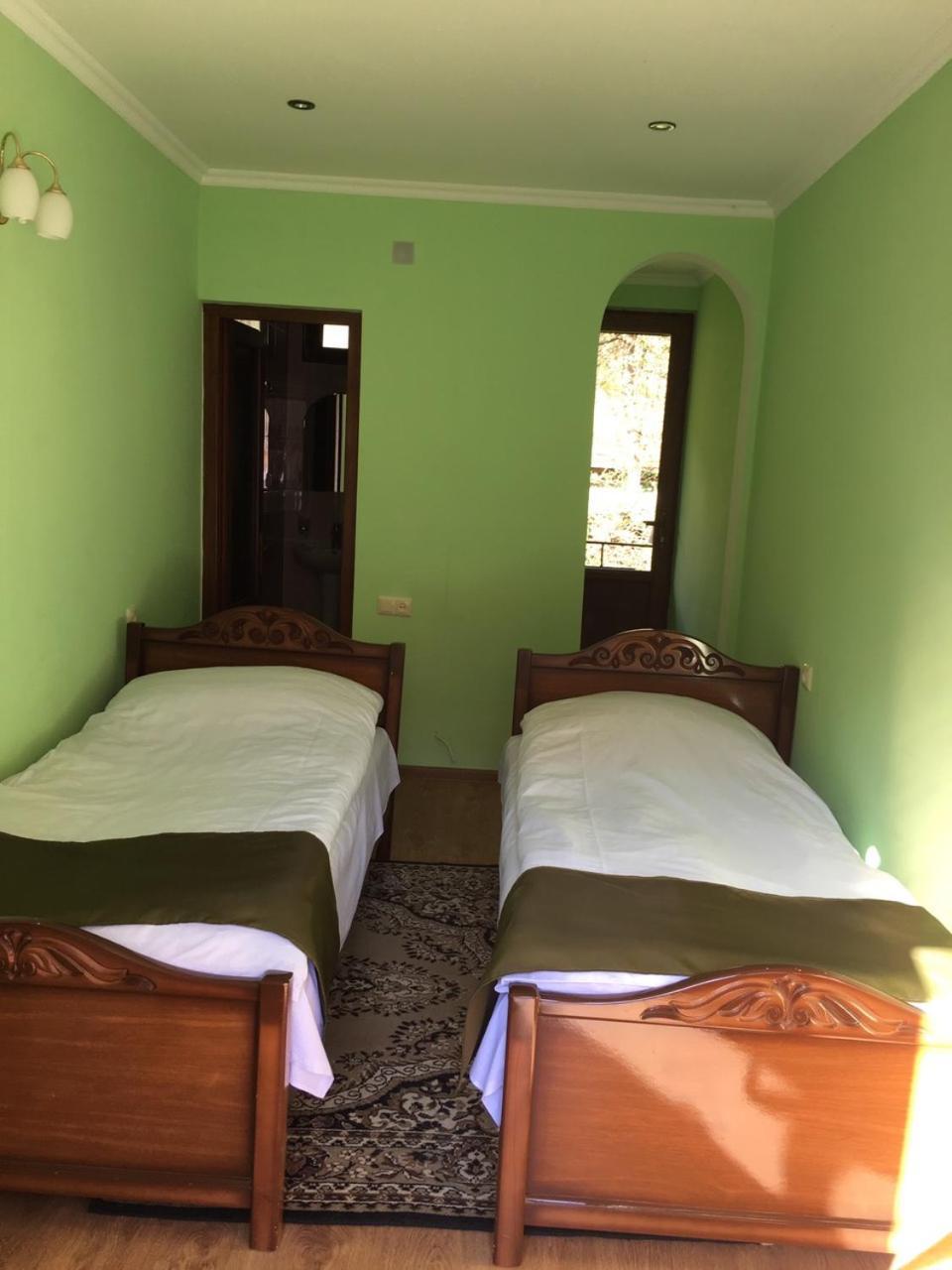 Hotel Dilbo House Dilijan Esterno foto